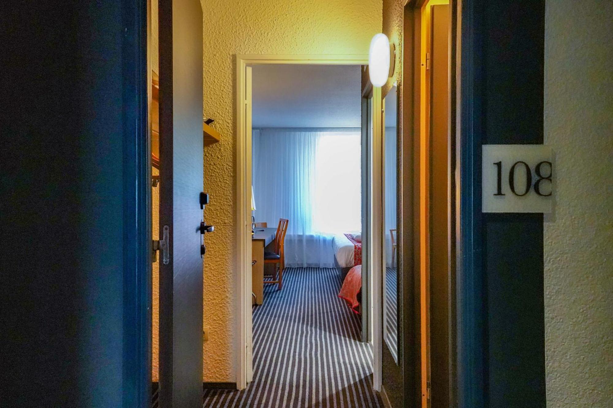 Kyriad Montchanin Le Creusot Eksteriør bilde